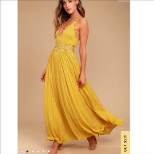 Lulu’s • This is Love Mustard Yellow Maxi Small